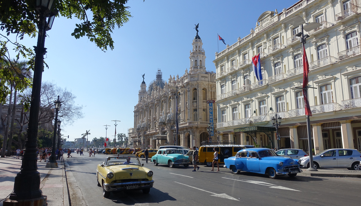 Fargerike 50-talls bilder i byen Havana